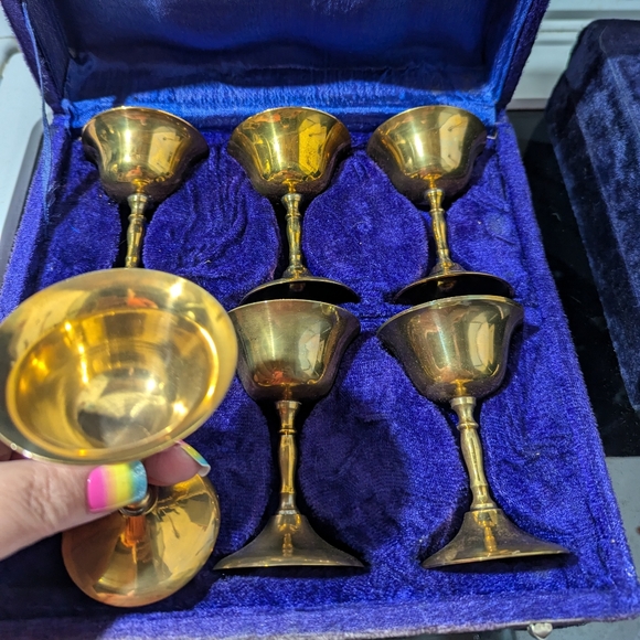 Vintage set of 6 brass goblets - Picture 2 of 2